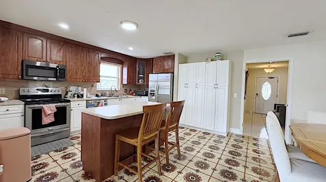 411 SE 4th Street Dania Beach FL 33004