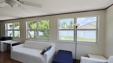 411 SE 4th Street Dania Beach FL 33004