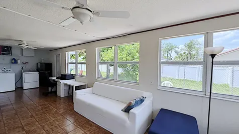 411 SE 4th Street Dania Beach FL 33004
