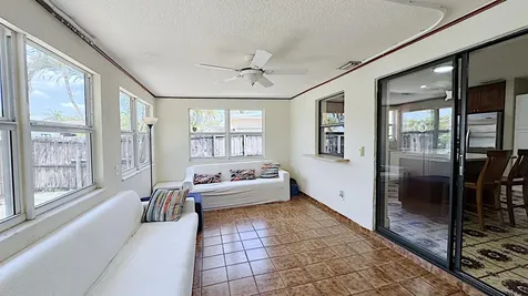 411 SE 4th Street Dania Beach FL 33004