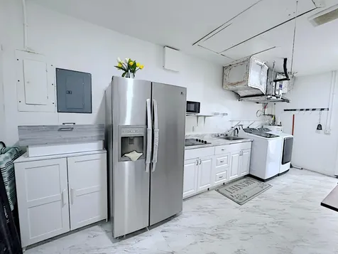 411 SE 4th Street Dania Beach FL 33004