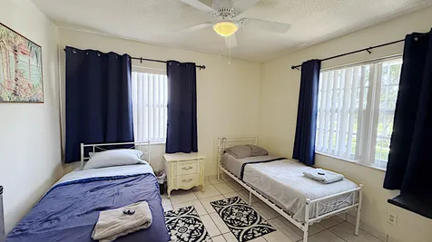 411 SE 4th Street Dania Beach FL 33004