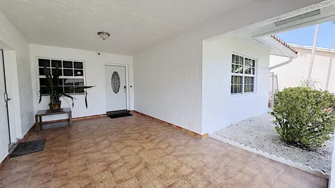 411 SE 4th Street Dania Beach FL 33004