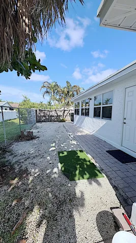 411 SE 4th Street Dania Beach FL 33004
