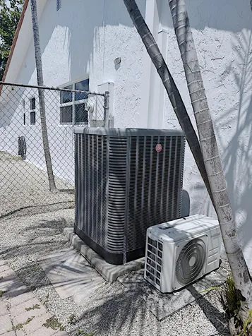 411 SE 4th Street Dania Beach FL 33004
