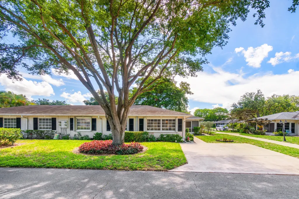 10141 S 41st Drive Boynton Beach FL 33436