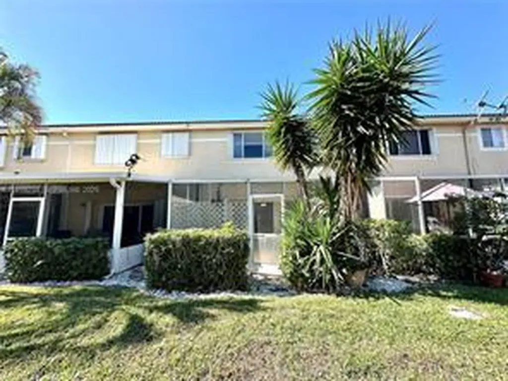 3490 Deer Creek Palladian Circle Deerfield Beach FL 33442