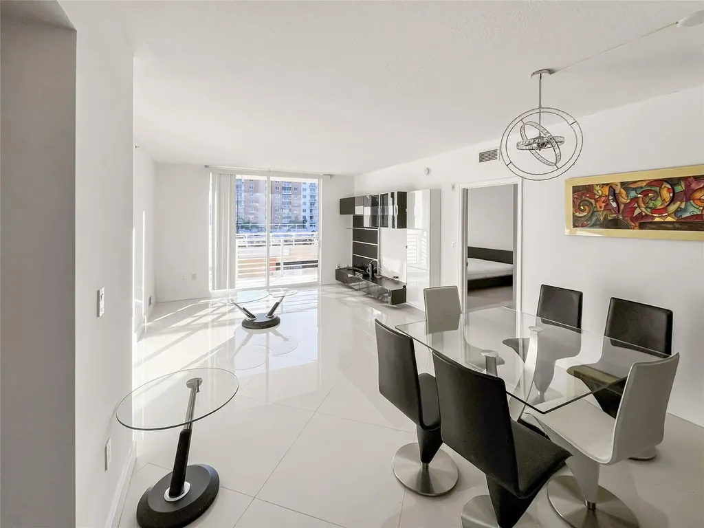 2775 NE 187th Street Aventura FL 33180