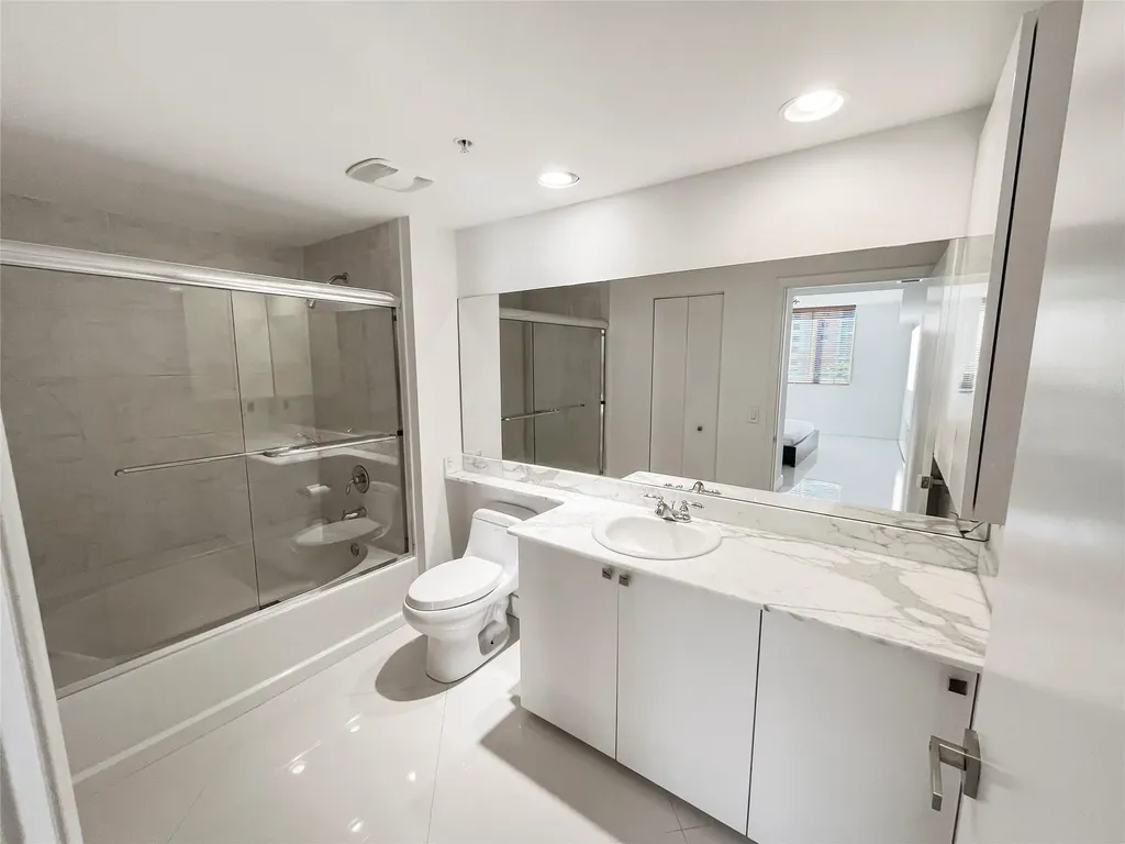 2775 NE 187th Street Aventura FL 33180
