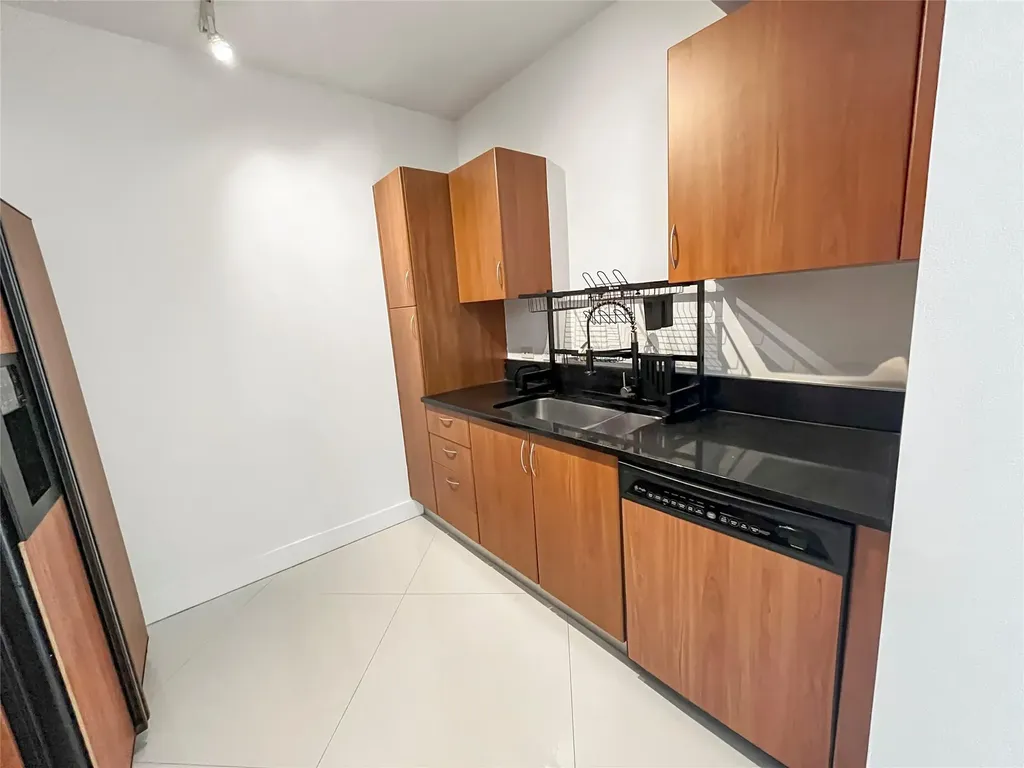 2775 NE 187th Street Aventura FL 33180