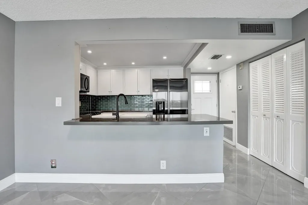 2611 N Riverside Drive Pompano Beach FL 33062