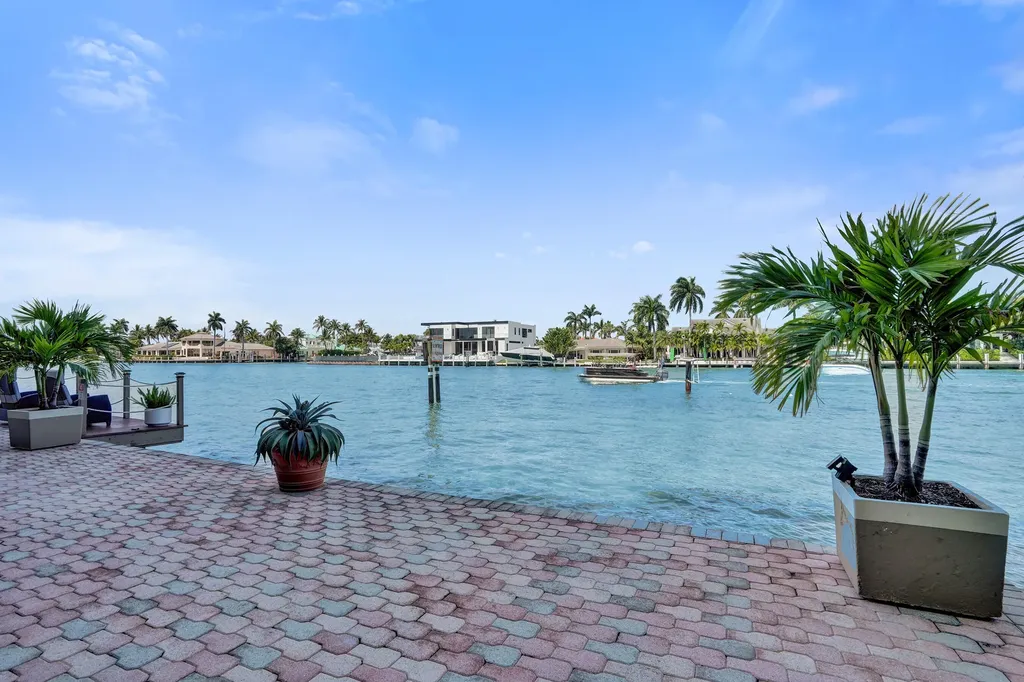 2611 N Riverside Drive Pompano Beach FL 33062