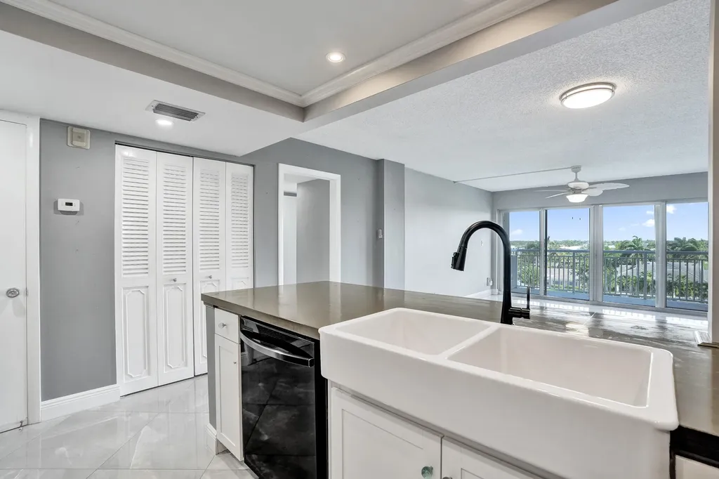 2611 N Riverside Drive Pompano Beach FL 33062