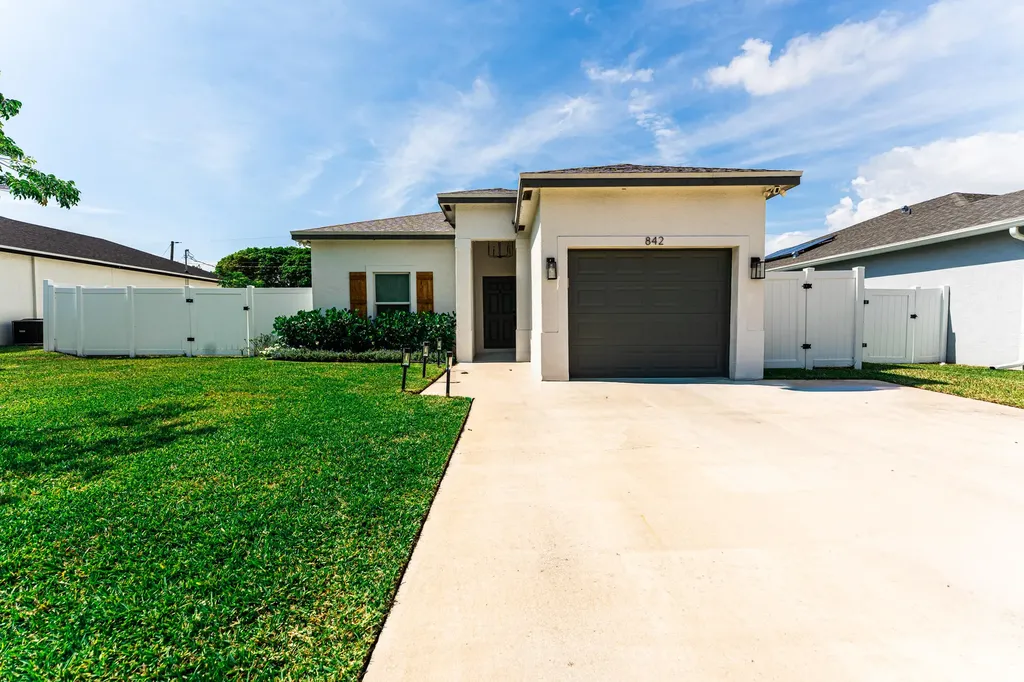 842 NW 9th Avenue Boynton Beach FL 33426
