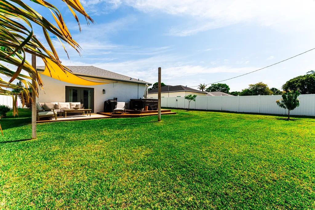 842 NW 9th Avenue Boynton Beach FL 33426