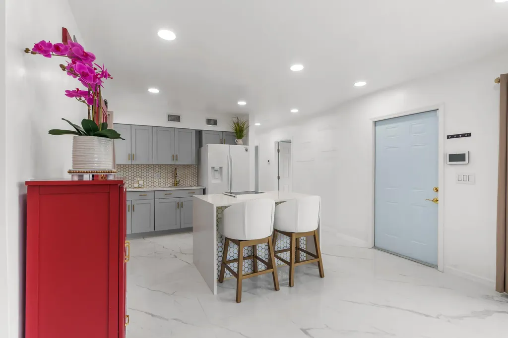 201 NE 28th Court Boynton Beach FL 33435