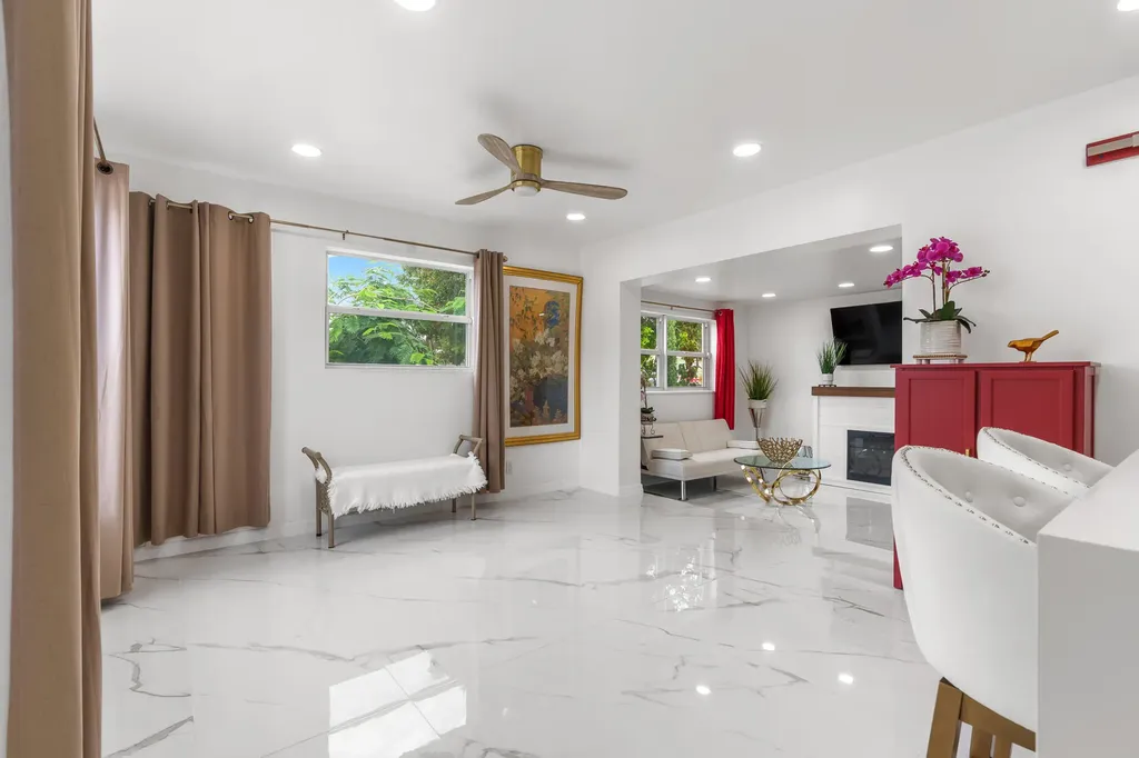 201 NE 28th Court Boynton Beach FL 33435