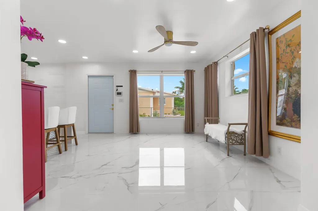 201 NE 28th Court Boynton Beach FL 33435