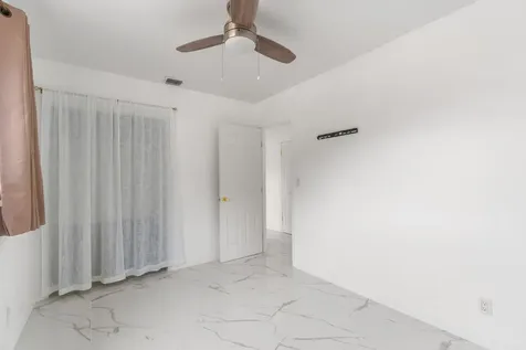 201 NE 28th Court Boynton Beach FL 33435