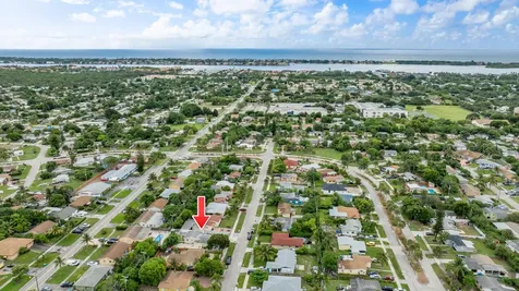 201 NE 28th Court Boynton Beach FL 33435