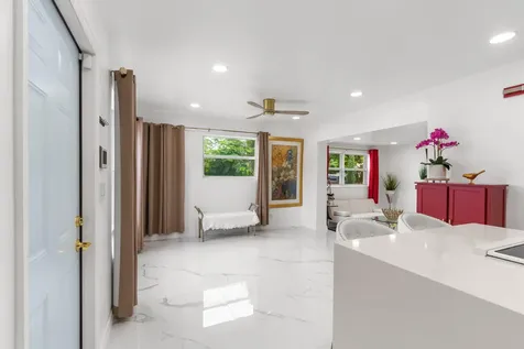 201 NE 28th Court Boynton Beach FL 33435