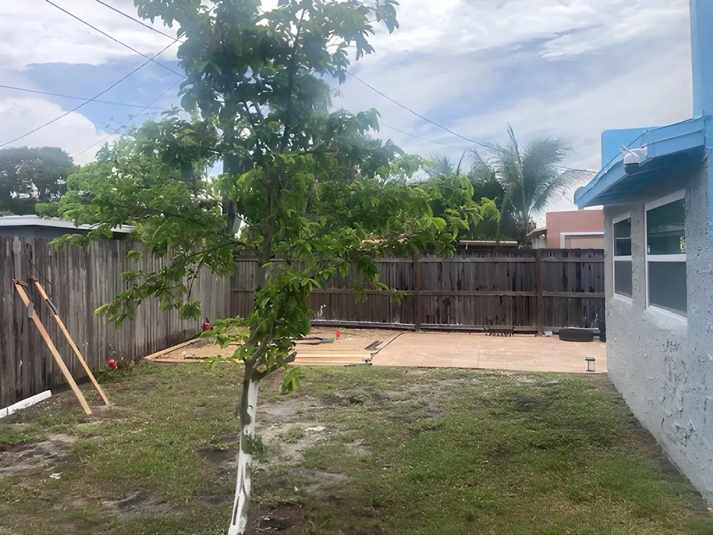 120 NW 4th Avenue Boynton Beach FL 33435