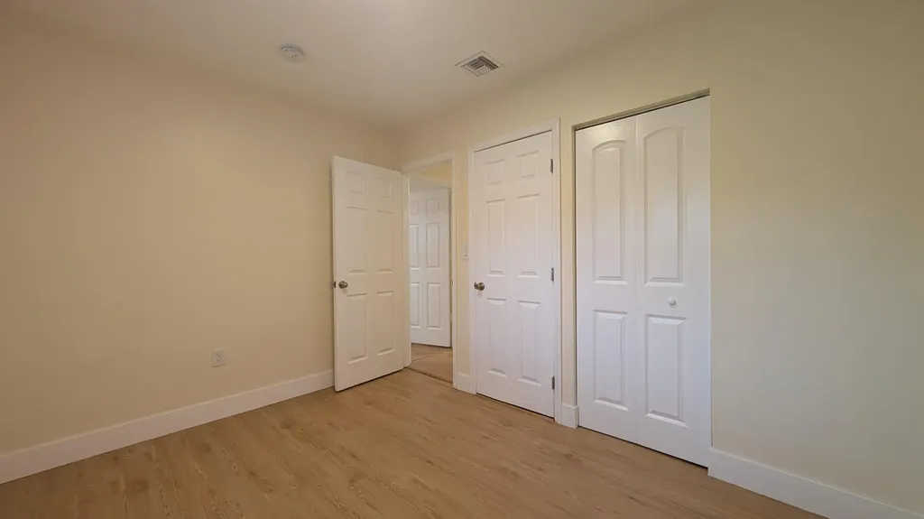 541 N 68th Way Hollywood FL 33024