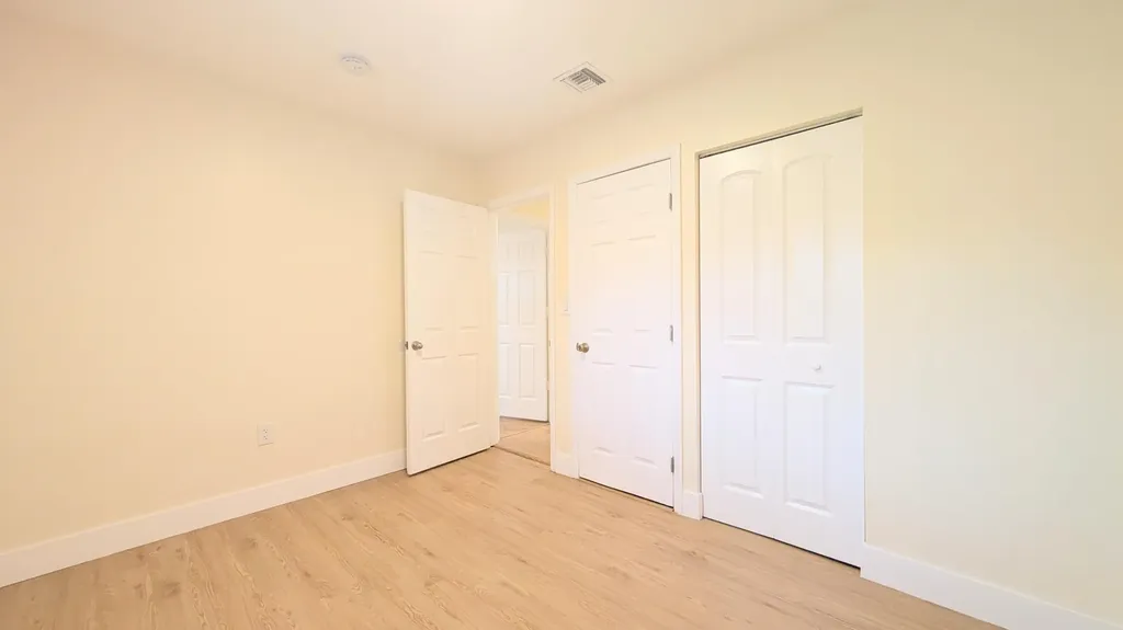 541 N 68th Way Hollywood FL 33024