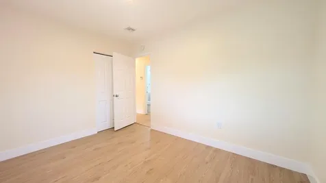 541 N 68th Way Hollywood FL 33024