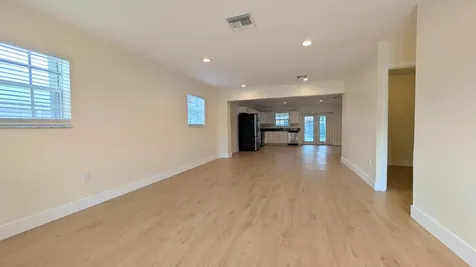 541 N 68th Way Hollywood FL 33024