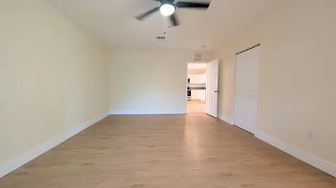541 N 68th Way Hollywood FL 33024