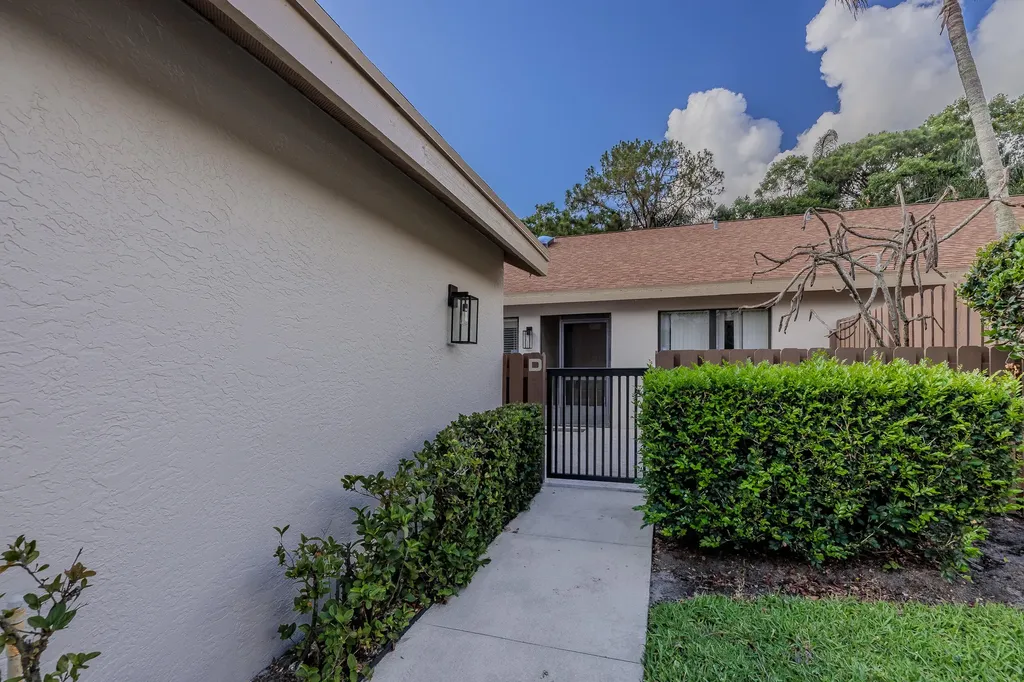 2054 SW Silver Pine Way Palm City FL 34990