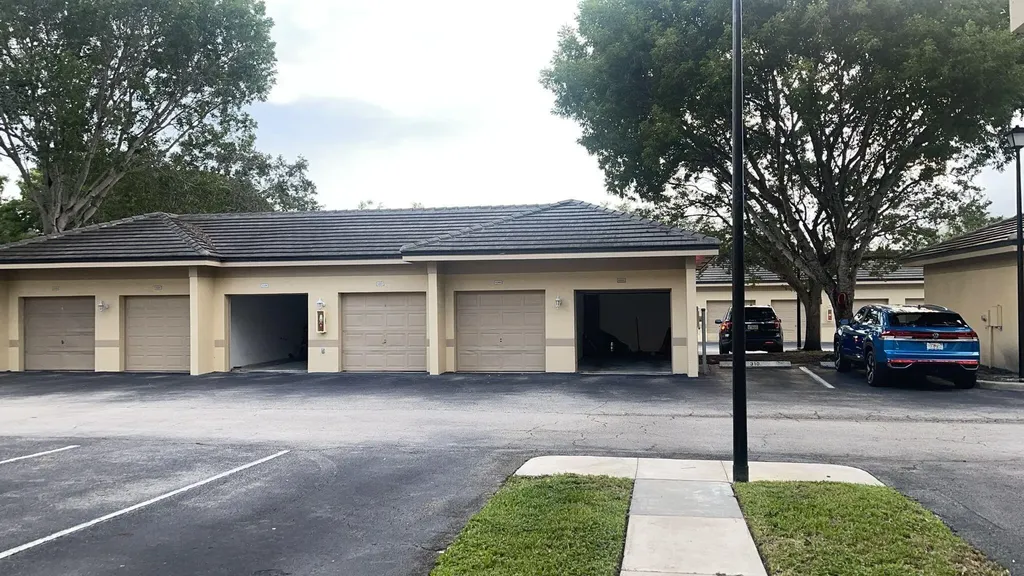 2060 Greenview Shores Boulevard Wellington FL 33414