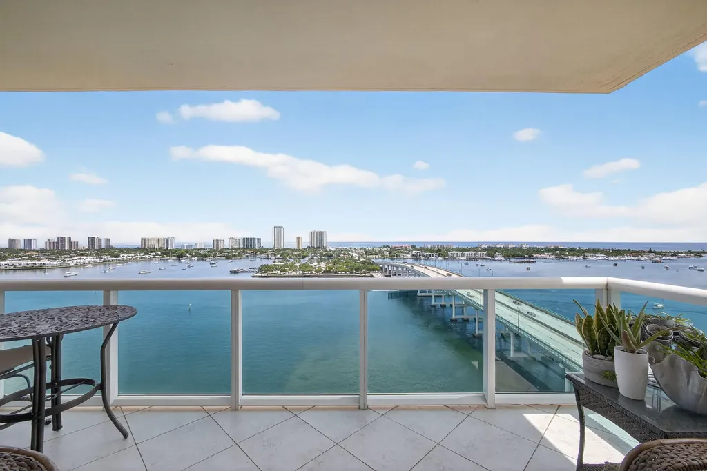 2640 Lake Shore Drive Riviera Beach FL 33404
