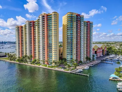 2640 Lake Shore Drive Riviera Beach FL 33404