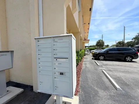9112 N Fl A1aalt North Palm Beach FL 33403