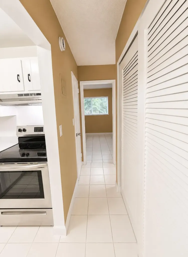 1150 NE 17th Court Fort Lauderdale FL 33305
