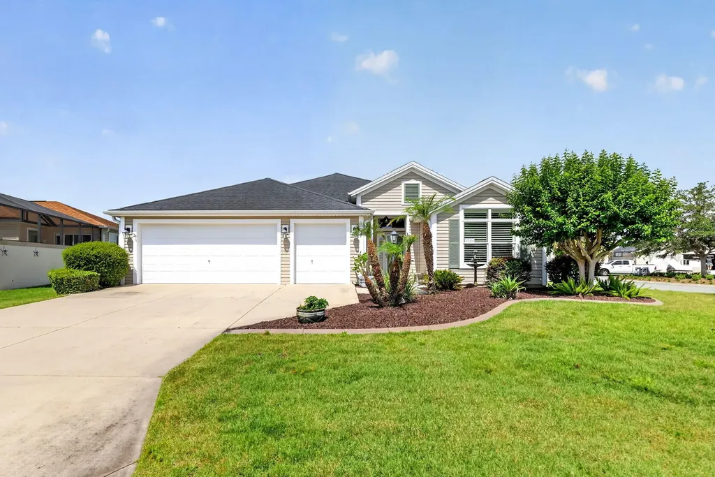 3746 New Moon Avenue The Villages FL 32163