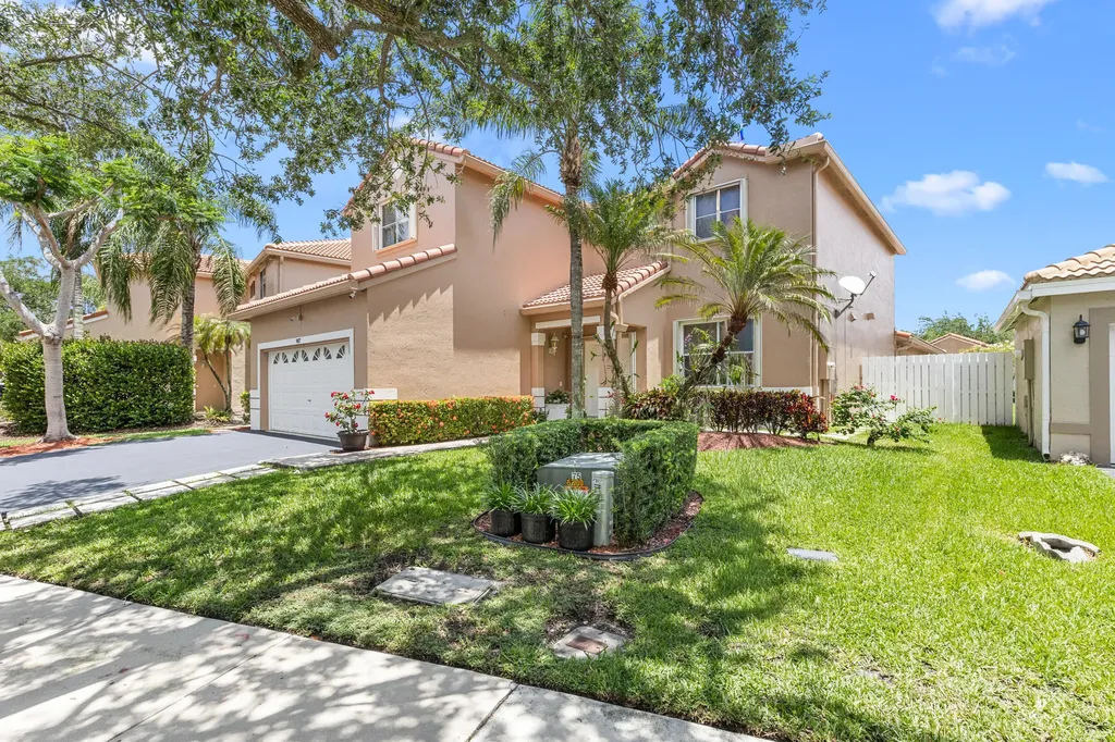 907 Stanton Drive Weston FL 33326