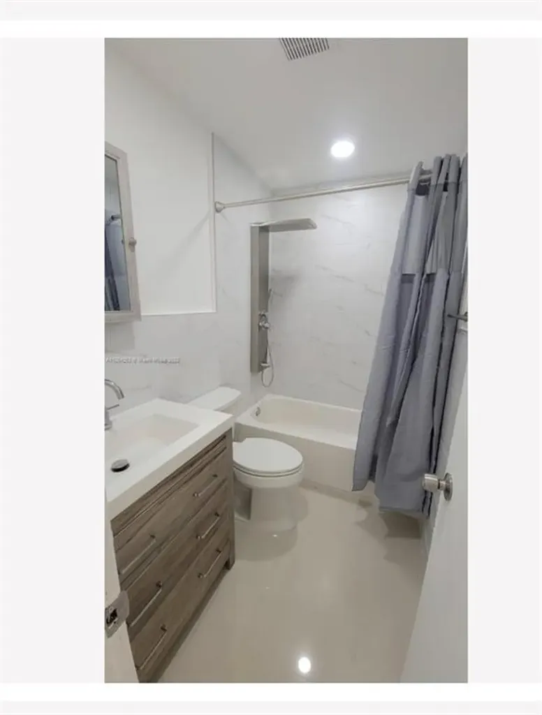 831 NW 14th Way Fort Lauderdale FL 33311