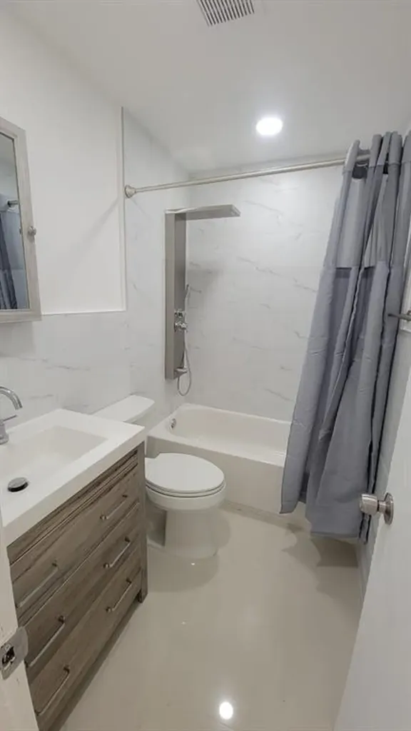831 NW 14th Way Fort Lauderdale FL 33311