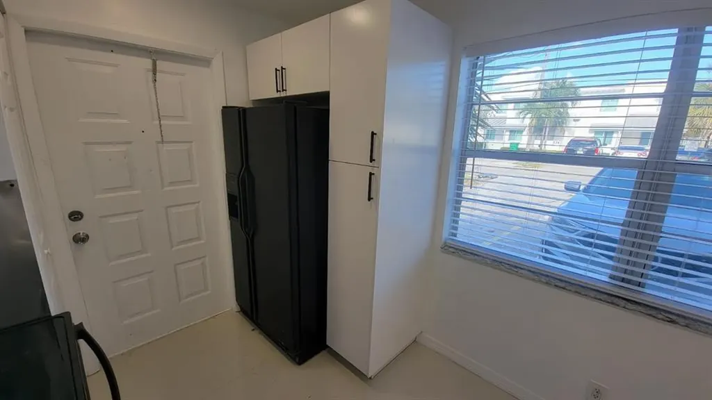 831 NW 14th Way Fort Lauderdale FL 33311