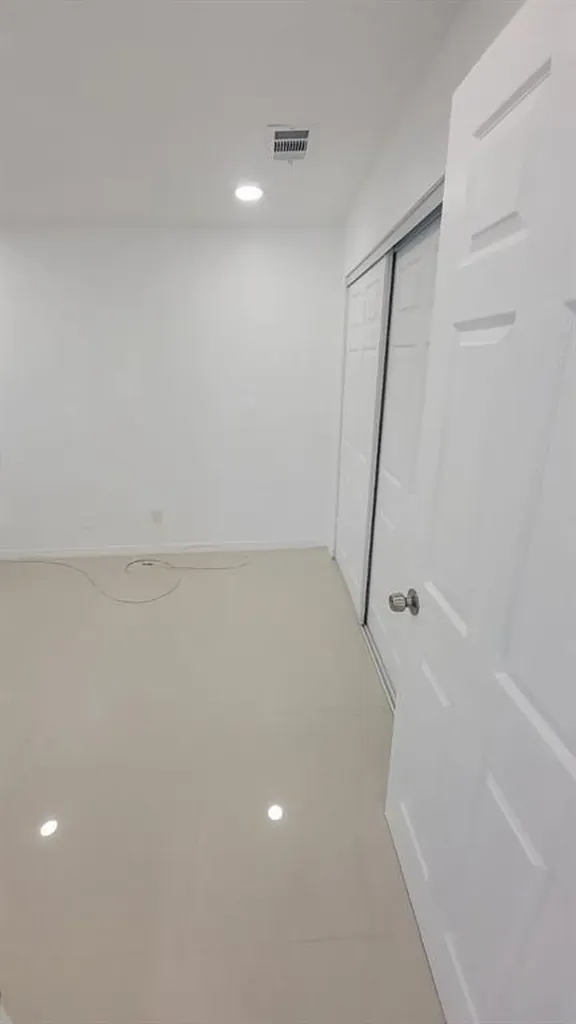 831 NW 14th Way Fort Lauderdale FL 33311