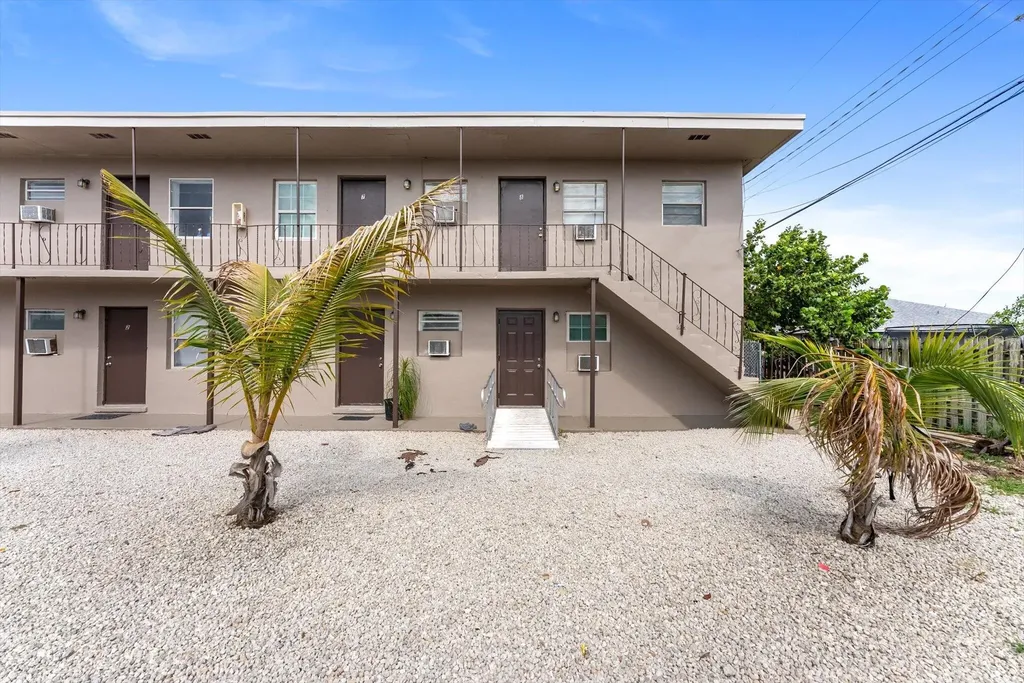 526 NW 12th Avenue Boynton Beach FL