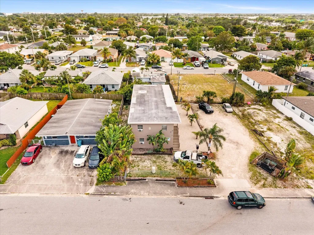 526 NW 12th Avenue Boynton Beach FL