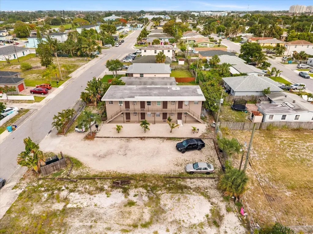 526 NW 12th Avenue Boynton Beach FL