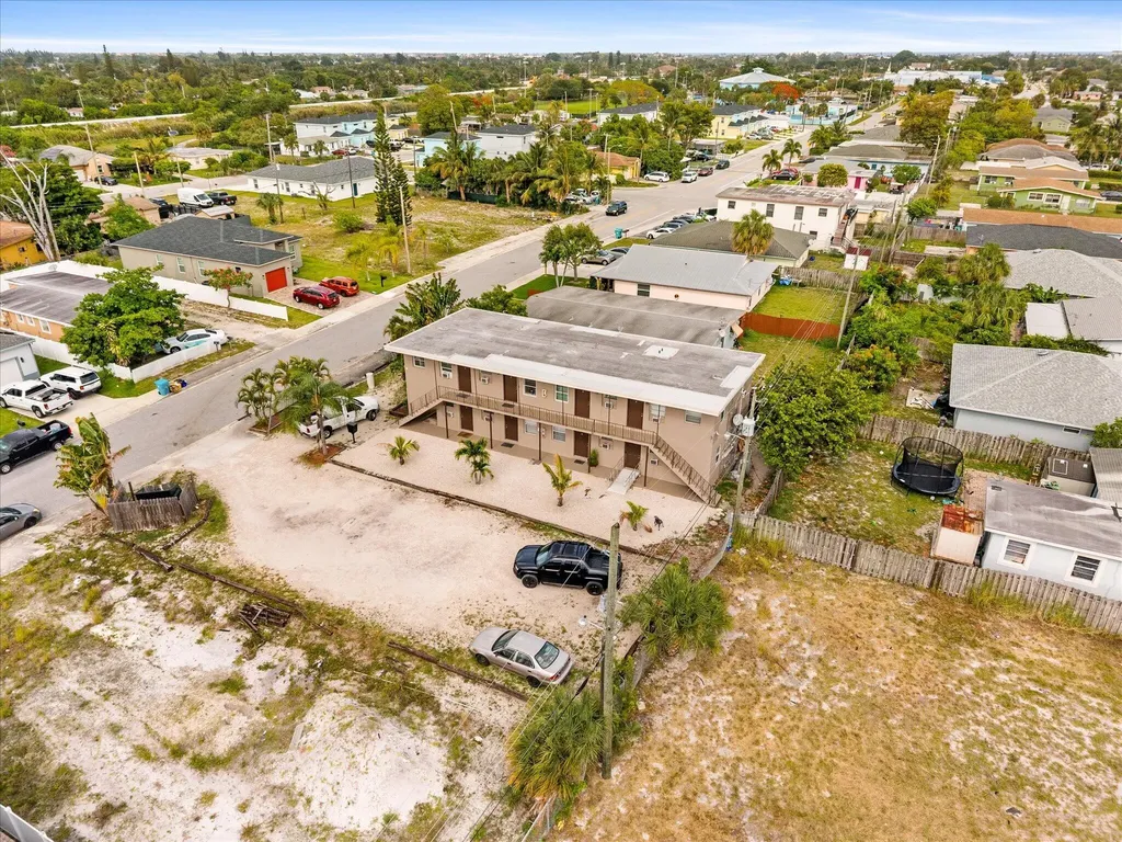 526 NW 12th Avenue Boynton Beach FL