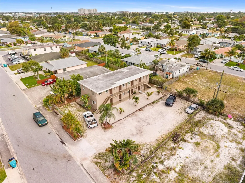 526 NW 12th Avenue Boynton Beach FL