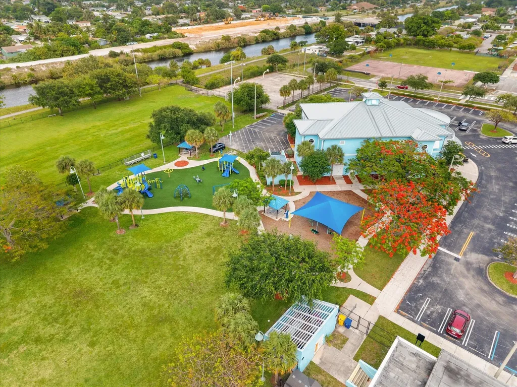 526 NW 12th Avenue Boynton Beach FL