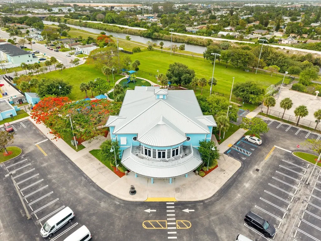 526 NW 12th Avenue Boynton Beach FL